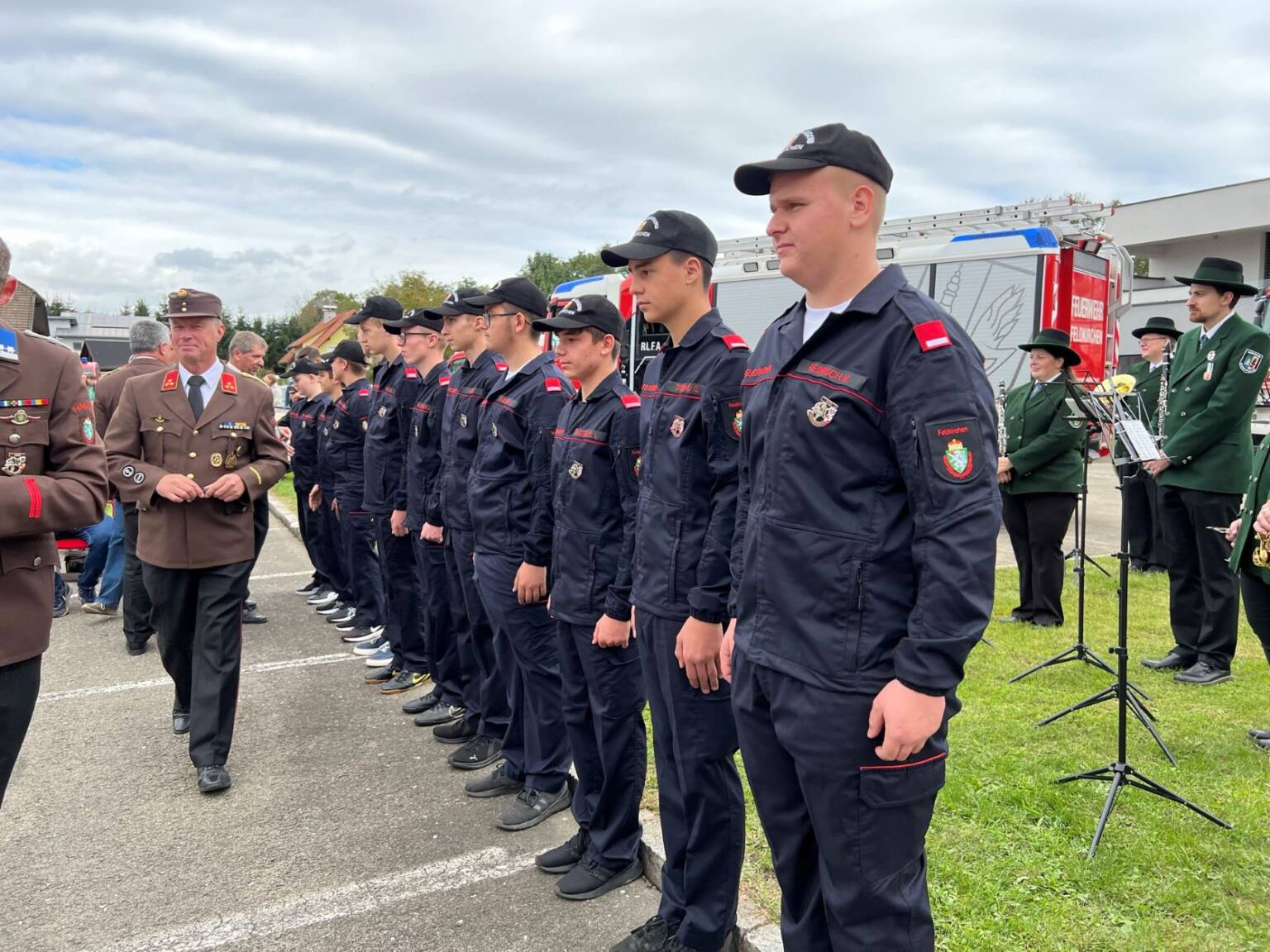 Fahrzeugsegnung HLF4 Mit Frühschoppen - Freiwillige Feuerwehr Feldkirchen